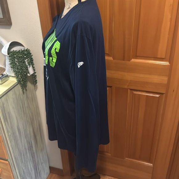 NFL Team Apparel Seattle Seahawks Navy Long Sleeve Shirt Womens - Picture 7 of 10